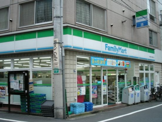 ファミリーマート青物横丁駅北店の画像