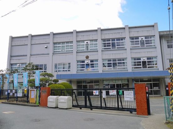 木津川市立 加茂小学校の画像