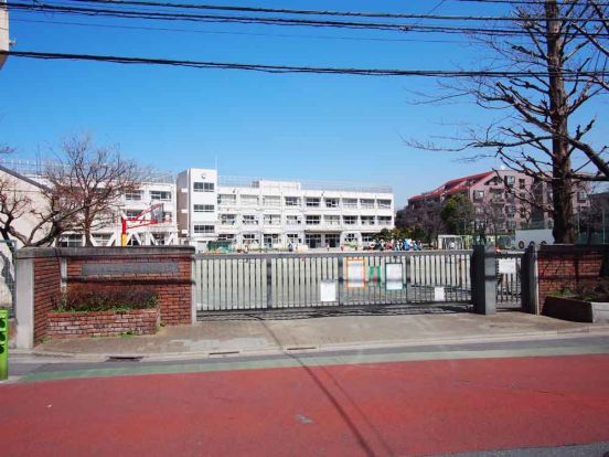 世田谷区立玉堤小学校の画像