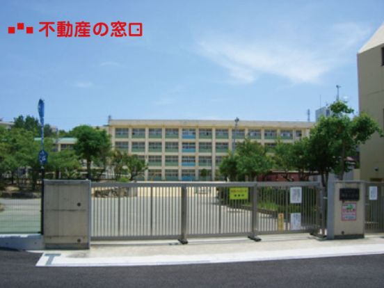 明石市立朝霧小学校の画像