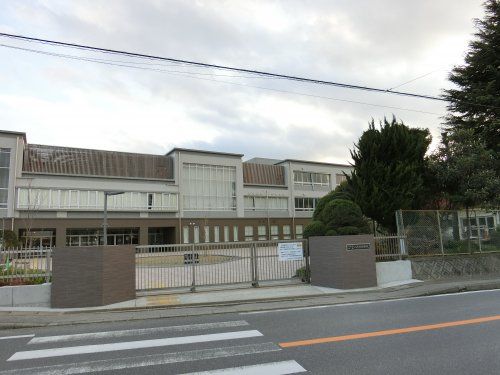 八千代市立八千代中学校の画像