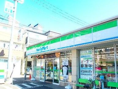 ファミリーマート大谷口北町店の画像