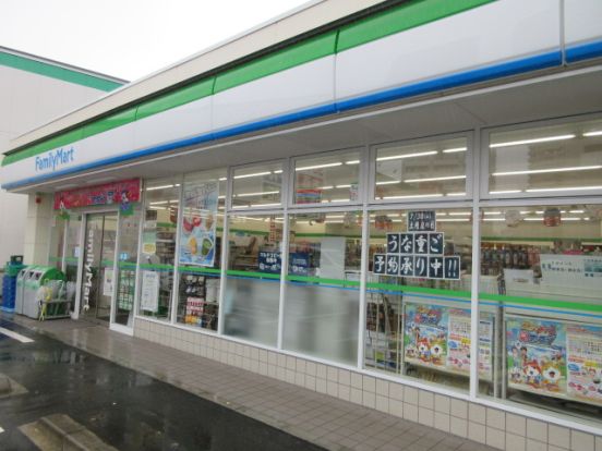 ファミリーマート 八王子川口東店の画像