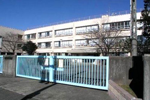 稲城市立稲城第六小学校の画像