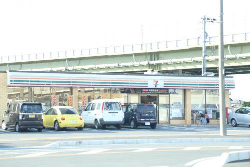 セブンイレブン幸手緑台店（幸手市大字幸手）の画像