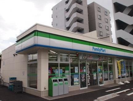 ファミリーマート 千葉本町二丁目店の画像