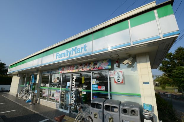 ファミリーマート宝塚美幸町店の画像