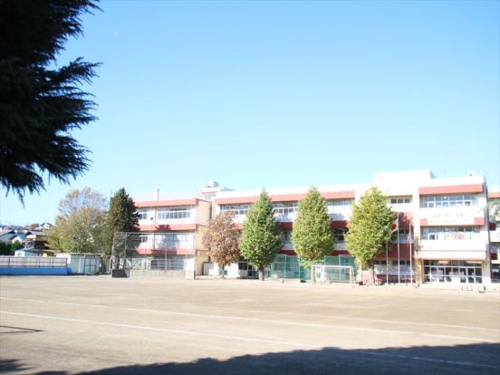 朝霞市立朝霞第一小学校の画像