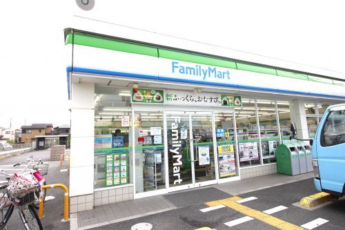 ファミリーマート 城陽平川店の画像