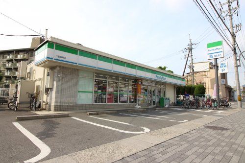 ファミリーマート 石田森東店の画像