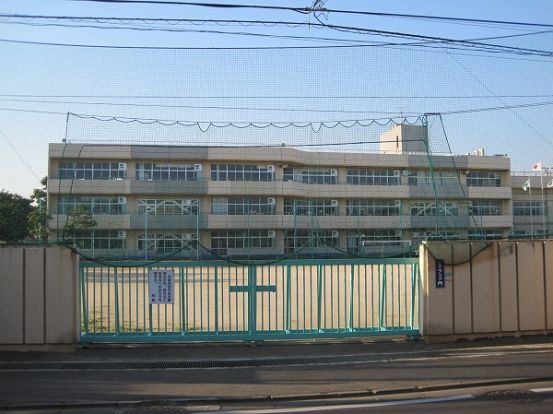 新座市立石神小学校の画像