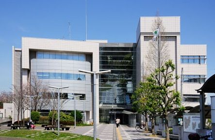 横浜市泉区役所の画像