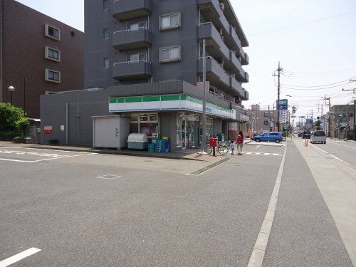 ファミリーマート座間一丁目店の画像