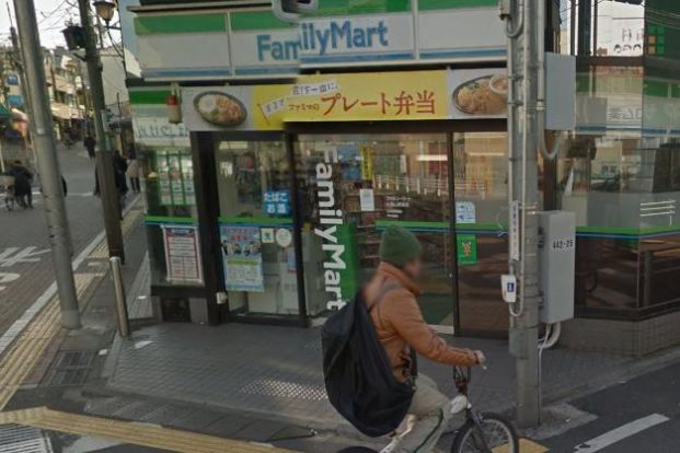 ファミリーマート 久我山駅南店の画像