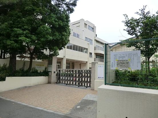 杉並区立高井戸小学校の画像