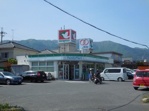 ファミリーマート 和邇南浜店の画像