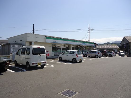 ファミリーマート田名堀之内店の画像