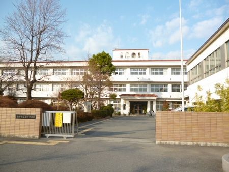 【秦野市】本町中学校の画像