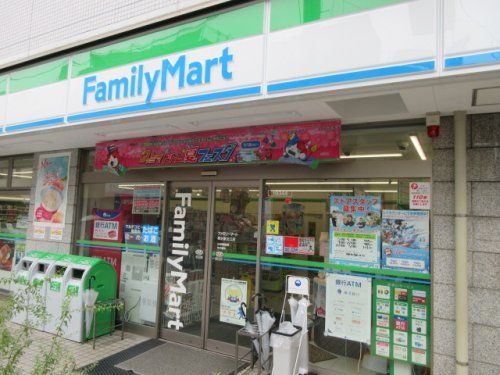 ファミリーマート 横浜釜利谷南店の画像