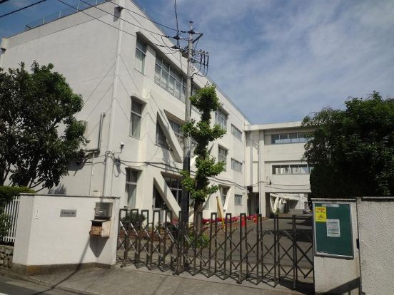 立川市立第三小学校の画像