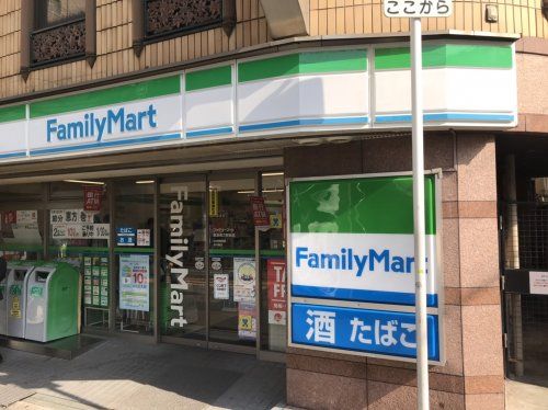  ファミリーマート阪急南方駅前店の画像