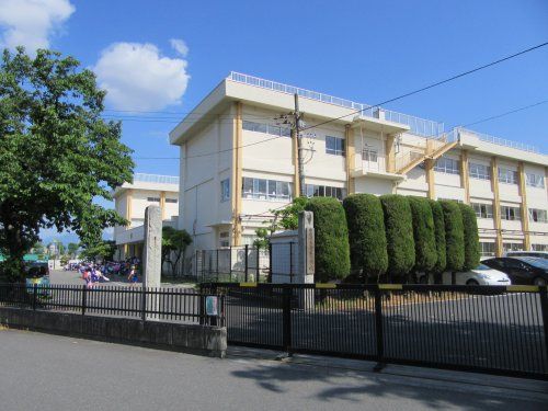 甲斐市立竜王小学校の画像