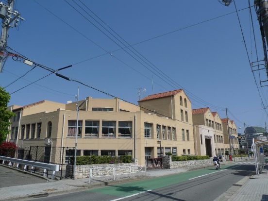市立　西須磨小学校の画像