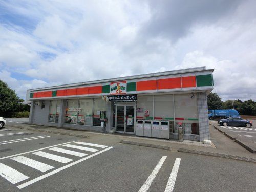 ファミリーマート成田中通店の画像