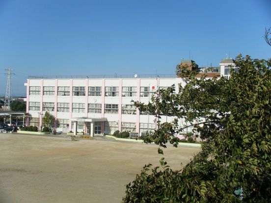 新川小学校の画像