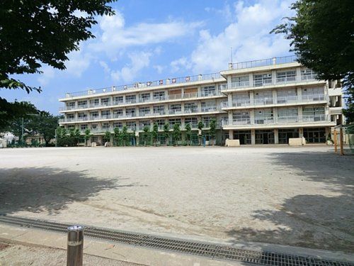 西東京市立栄小学校の画像