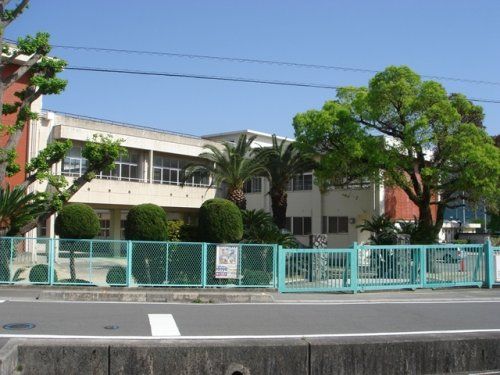 南吉井小学校の画像