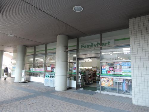 ファミリーマートプラウドタワー船橋店の画像