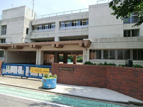 蕨市立南小学校の画像