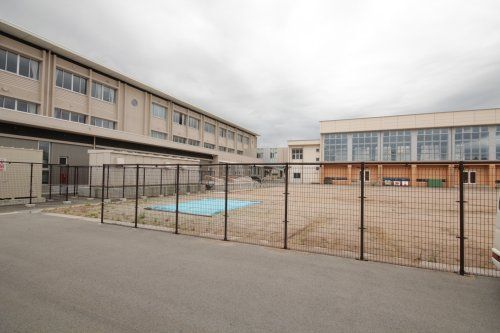 川西町立小松小学校の画像