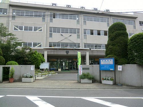 戸田市立戸田中学校の画像