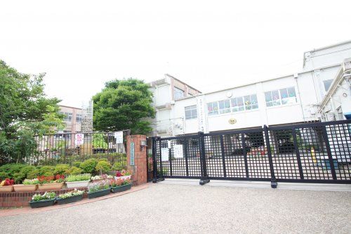 山階南小学校の画像