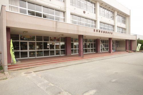 米沢市立南部小学校の画像