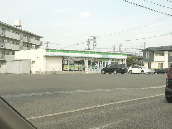 ファミリーマート久居北口店の画像