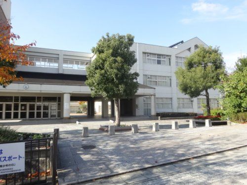 宝塚市立 山手台中学校の画像