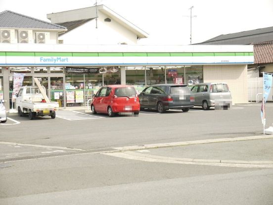 ファミリーマート 津久居中町店の画像