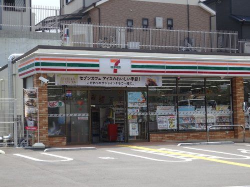 セブンイレブン 高槻浦堂本町店の画像