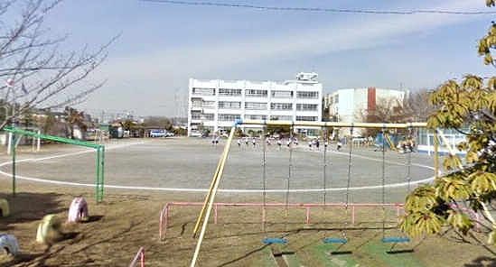 八潮市立中川小学校の画像