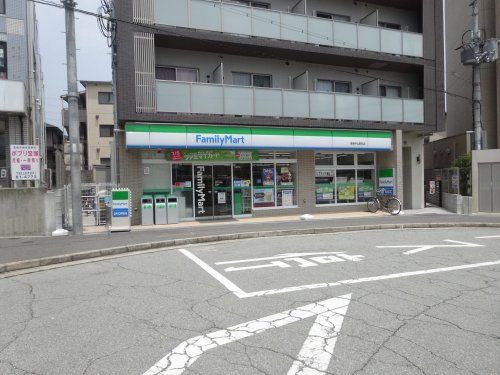 ファミリーマート 阪急中山駅前店の画像