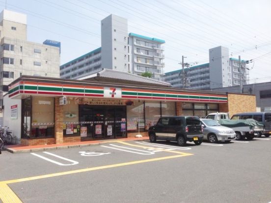 セブンイレブン 京都伏見横大路店の画像