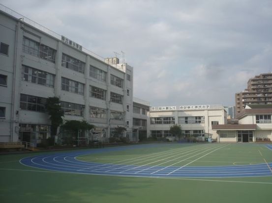 大田区立仲六郷小学校の画像