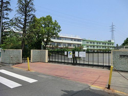 川口市立新郷小学校の画像