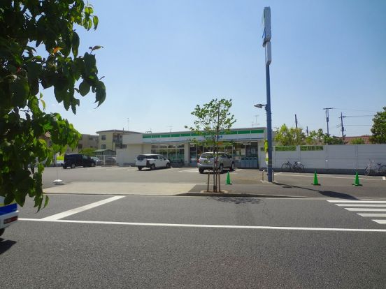 ファミリーマート昭島玉川町店の画像
