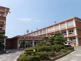 福生東小学校の画像