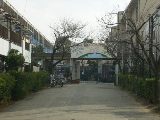 市立小松小学校の画像