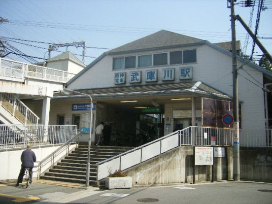 阪神本線武庫川駅の画像